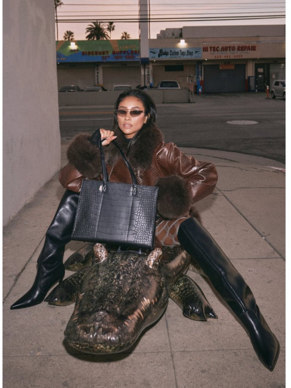 Béis - The Work Tote in Black Croc